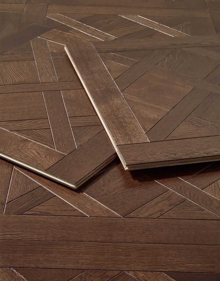 ENGINEERED & LAMINATE FLOORING